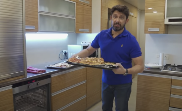 Dr. Shriram Nene orders pizza