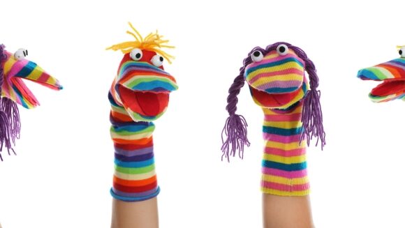 On virtual sock puppets and anonymity online
